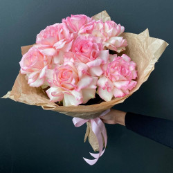 Букет «7 розовых роз»